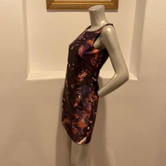 Karen Millen Abstract Print Sleeveless Mini Sheath Dress Purple  Size 4 New - Picture 6 of 16